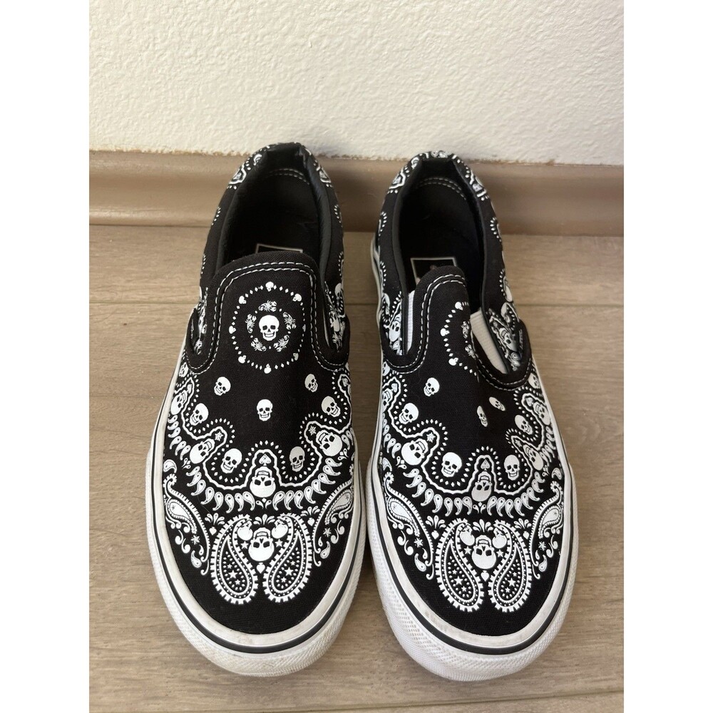 VANS Rare Classic Slip On Black Bandana Paisley Skull Print Shoes M 4.5 W 6 - Picture 6 of 6